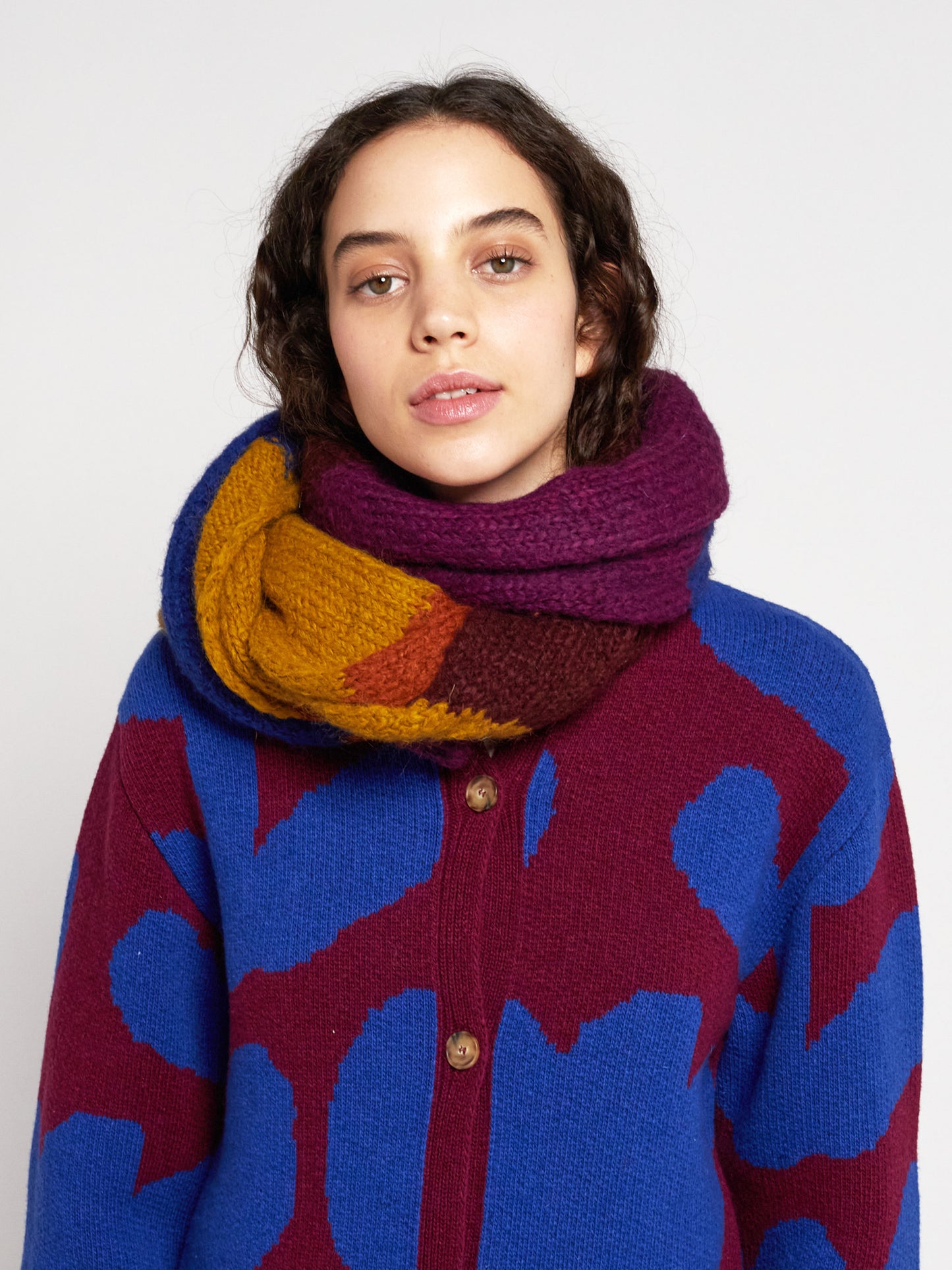 Multicolor intarsia scarf